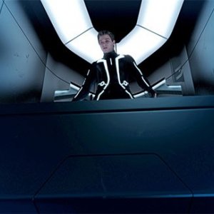 Garrett Hedlund, protagonista del remake Tron Legacy