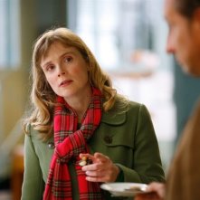 Isabelle Carré in una sequenza del film Les émotifs anonymes