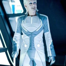 Michael Sheen nei panni di Zuse nel film Tron Legacy