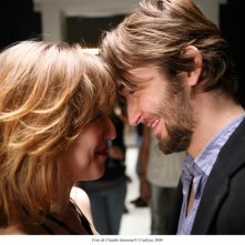 Silvio Muccino e Isabella Ragonese nei panni di una coppia nel film Un altro mondo