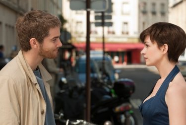 Cara a cara entre Jim Sturgess e Anne Hathaway em One Day