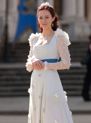 Emily Blunt in vesti principesche nel film I fantastici viaggi di Gulliver in 3D