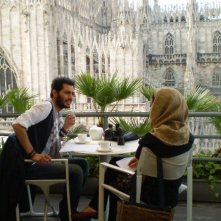 Mehdi Mahdloo in una scena della commedia Che bella giornata