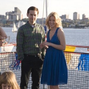 Tobey Maguire ed Elizabeth Banks sul set di The Details