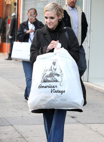 Ashlee Simpson Wentz Durante Qualche Spesa Dell Ultimo Minuto A Kidrobot In West Hollywood 187690