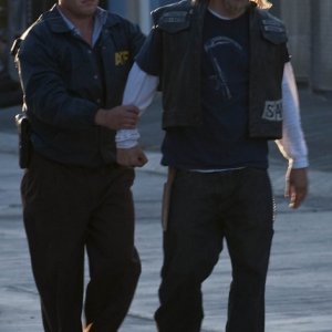 Charlie Hunnam in Sons of Anarchy dall'episodio NS