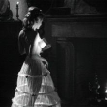 Sylvia Sorrente in topless in una scena (in principio censurata) del film Danza Macabra
