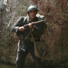 Flavio Insinna in una scena della miniserie Eroi per caso