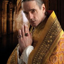 Jeremy Irons è Rodrigo Borgia in una immagine promozionale della serie The Borgias