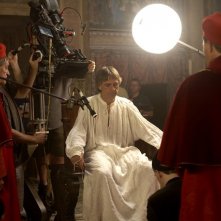 Jeremy Irons sul set della serie The Borgias