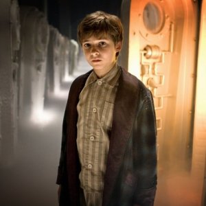 Laurence Belcher nello speciale natalizio A Christmas Carol di Doctor Who