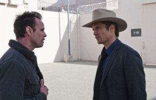 Walton Goggins e Timothy Olyphant nell'episodio Blowback di Justified