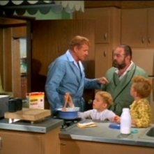 Una scena familiare nella serie Tre nipoti e un maggiordomo