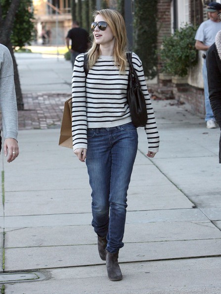 Emma Roberts Con Qualche Amico Fa Spese In West Hollywood 188229
