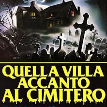 Locandina italiana del film Quella villa accanto al cimitero