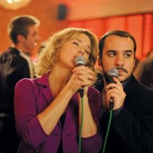 François-Xavier Demaison e Virginie Efira, protagonisti de La chance de ma vie