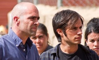 Luis Tosar e Gael García Bernal, protagonisti del film Even the Rain