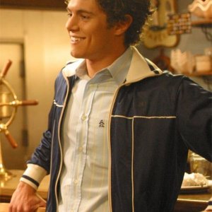Seth (Adam Brody) nell'episodio L'outsider di The O.C.