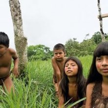 Una immagine degli indigeni protagonisti di Even the Rain