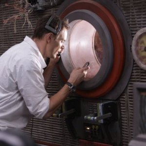 Joel McHale nell'episodio Basic Rocket Science di Community