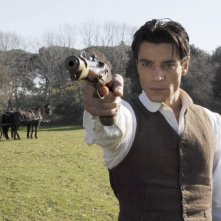 Giuseppe Zeno in una scena della serie Rossella