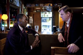 Brendan Gleeson e Don Cheadle in The Guard