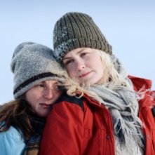 Marte Magnusdotter Solum ed Ellen Dorrit Petersen in Fjellet (The Mountain)