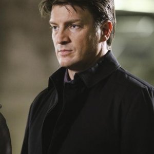 Nathan Fillion nell'episodio Murder Most Fowl di Castle