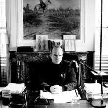 Aurélien Recoing in una scena di Kill Me Please