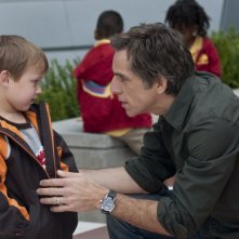 Ben Stiller con il piccolo Colin Baiocchi in una immagine di Vi presento i nostri