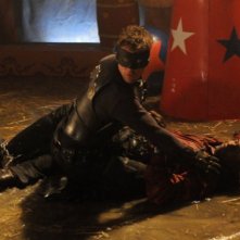 David Lyons e Keith David in una scena dell'episodio Tarot di The Cape