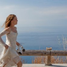 Vanessa Paradis in abito bianco per il film Heartbreaker