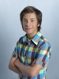 Jimmy Bennett in una immagine promozionale della serie No Ordinary Family