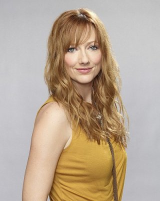 Judy Greer è Connie Grabowski in una foto promozionale della serie Mad Love