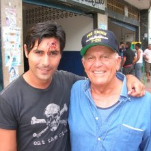 Maximiliano Hernando Bruno con Enzo G Castellari sul set di Caribbean Basterds