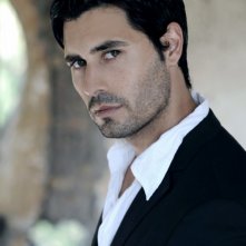 Un affascinante Maximiliano Hernando Bruno