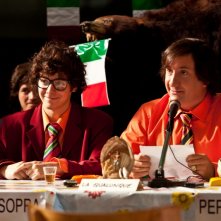 Davide Giordano e Antonio Albanese in Qualunquemente