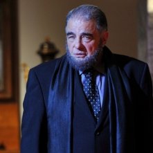 Juan Luis Galiardo in una sequenza del film La daga de Rasputín