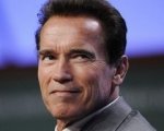 Schwarzenegger torna al cinema... e mette le ali