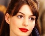 Glee: Anne Hathaway sarà la zia di Kurt