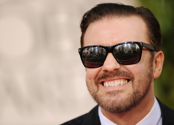 Primo piano di Ricky Gervais ai Golden Globe 2011