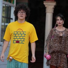 Davide Giordano e Lorenza Indovina nel film Qualunquemente