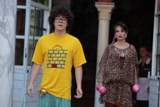 Davide Giordano e Lorenza Indovina nel film Qualunquemente