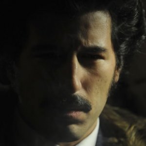 Francesco Scianna nei panni di Francis Turatello nel film Vallanzasca - Gli angeli del male