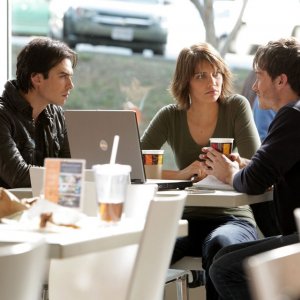 Ian Somerhalder, Lauren Cohan e Trevor Peterson in un momento di Katerina di Vampire Diaries