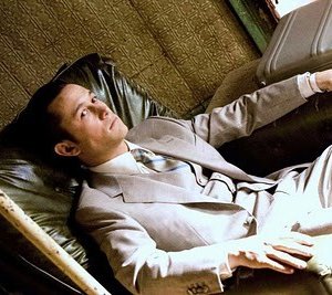 Joseph Gordon-Levitt in una scena del film Inception (2010)