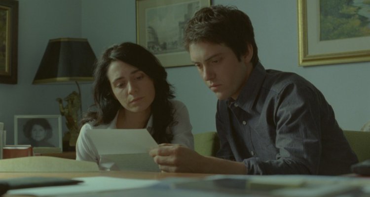 Mélissa Désormeaux-Poulin e Maxim Gaudette in una scena del film La