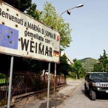 Un'immagine del film Qualunquemente