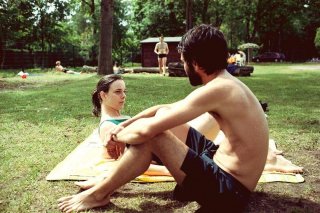 Annika Kuhl in una scena del film Blessed Events