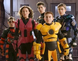 I giovani protagonisti del film Spy Kids 2: l'isola dei sogni perduti